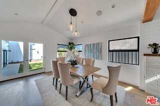 2415 Cloverfield Blvd #A - Photo 7 of 8