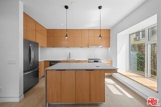 1227 23rd St #A - Photo 2 of 8