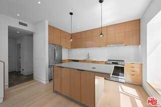 1227 23rd St #A - Photo 5 of 8