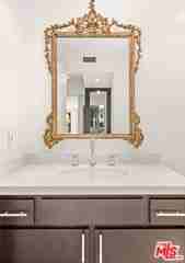 1210 N Kings Rd #104 - Photo 6 of 8