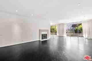 1210 N Kings Rd #104 - Photo 7 of 8