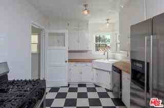 2117 Alcyona Dr - Photo 2 of 8