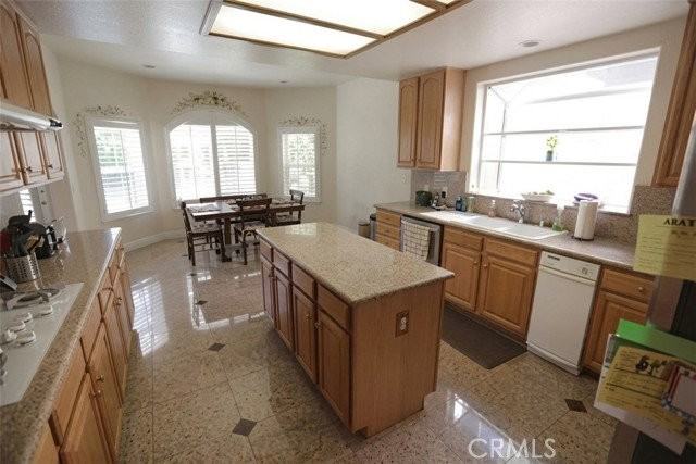 1456 5th St - Photo 5 of 7