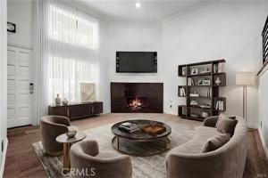 featured image of 2310 Mathews Ave #5