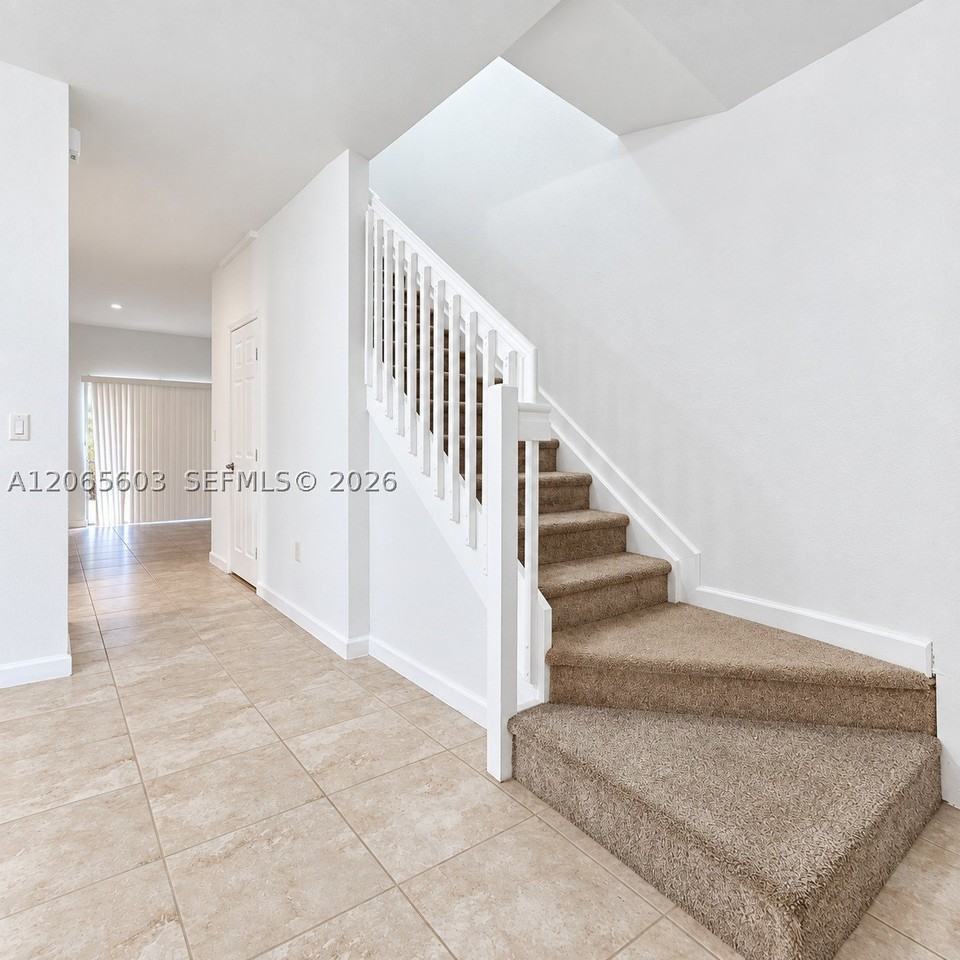 413 Se 32nd Ter #413 - Photo 2 of 15