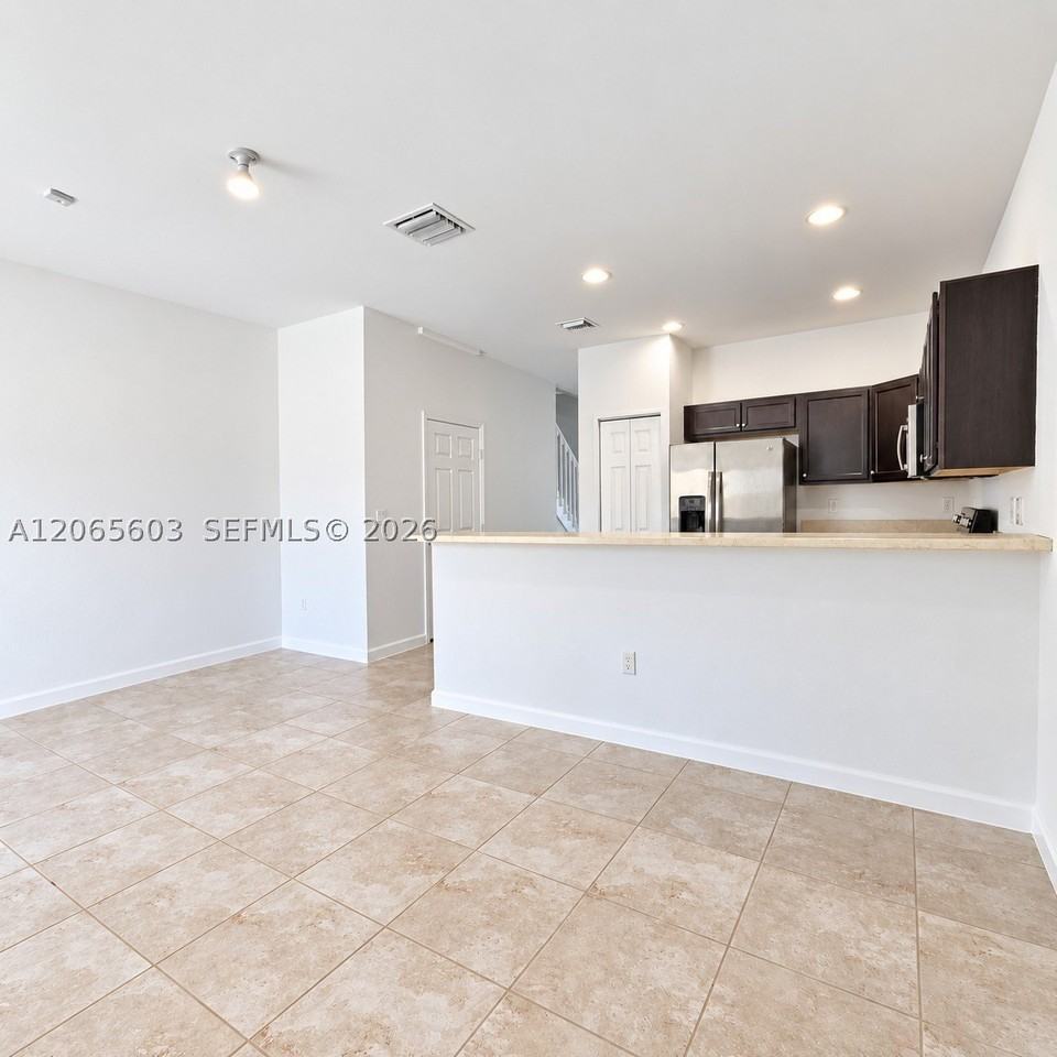 413 Se 32nd Ter #413 - Photo 6 of 15