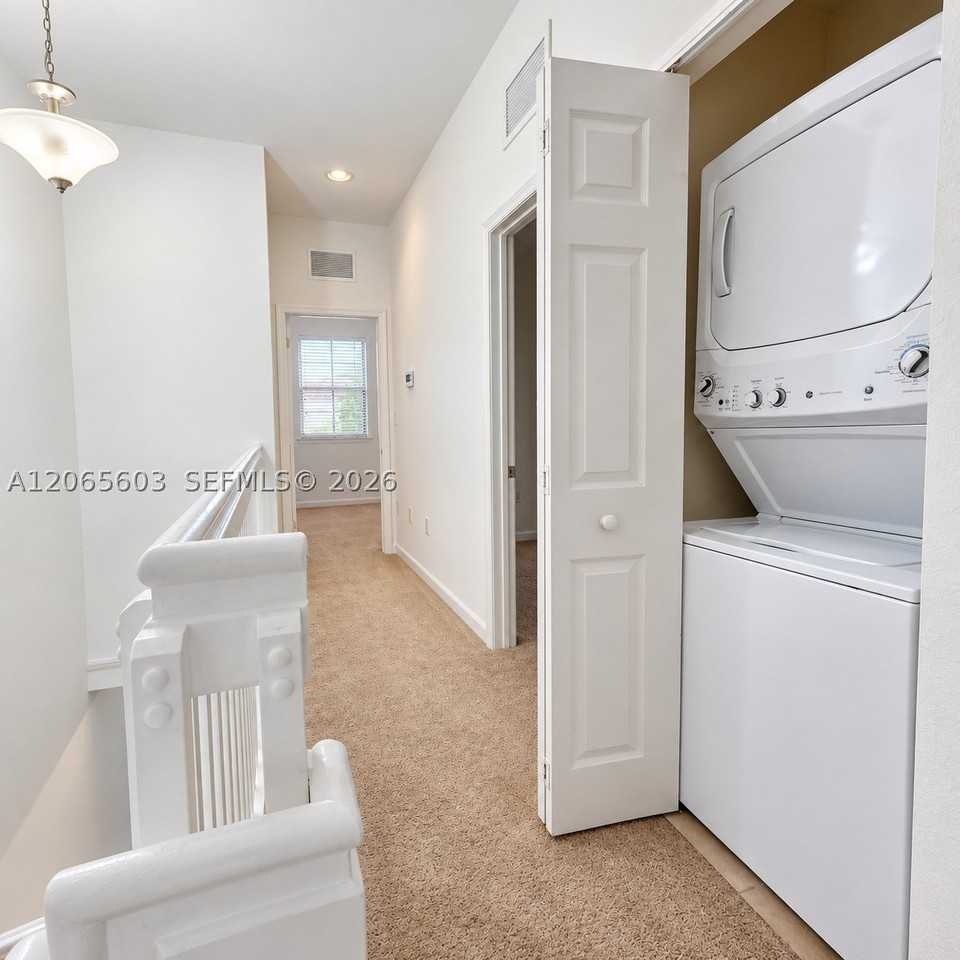 413 Se 32nd Ter #413 - Photo 7 of 15