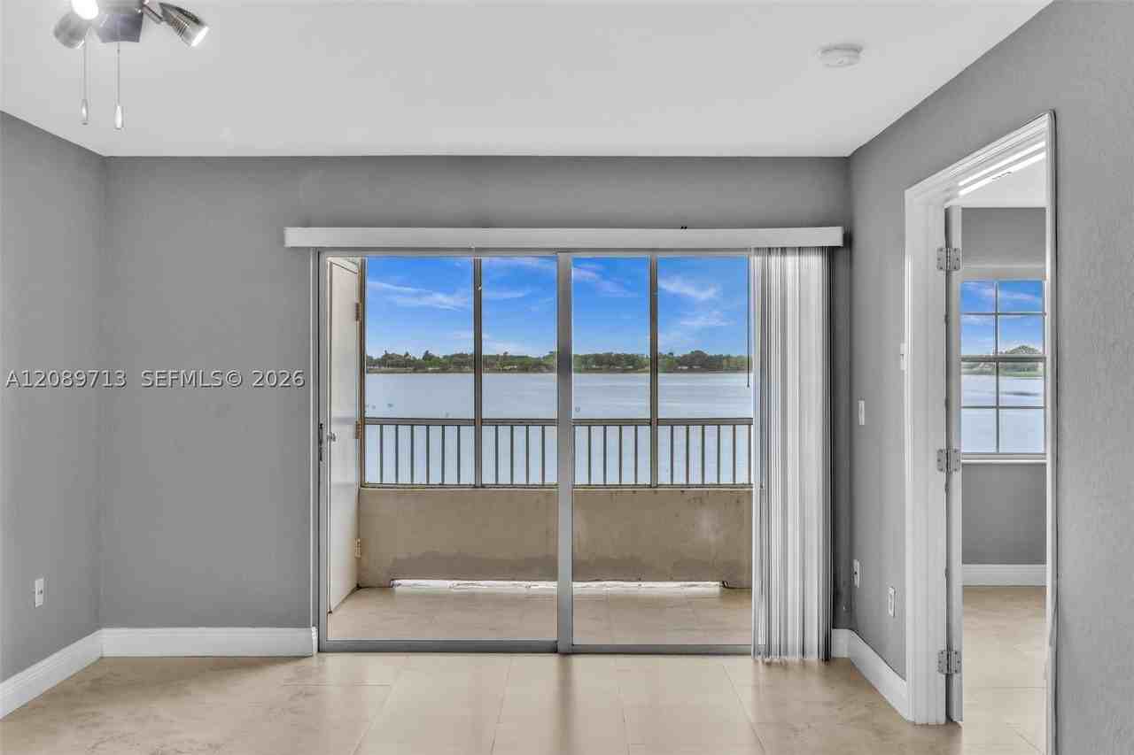 2811 N Oakland Forest Dr #205 - Photo 3 of 50