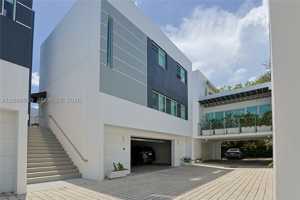 featured image of 7520 Sw 59th Pl #4D