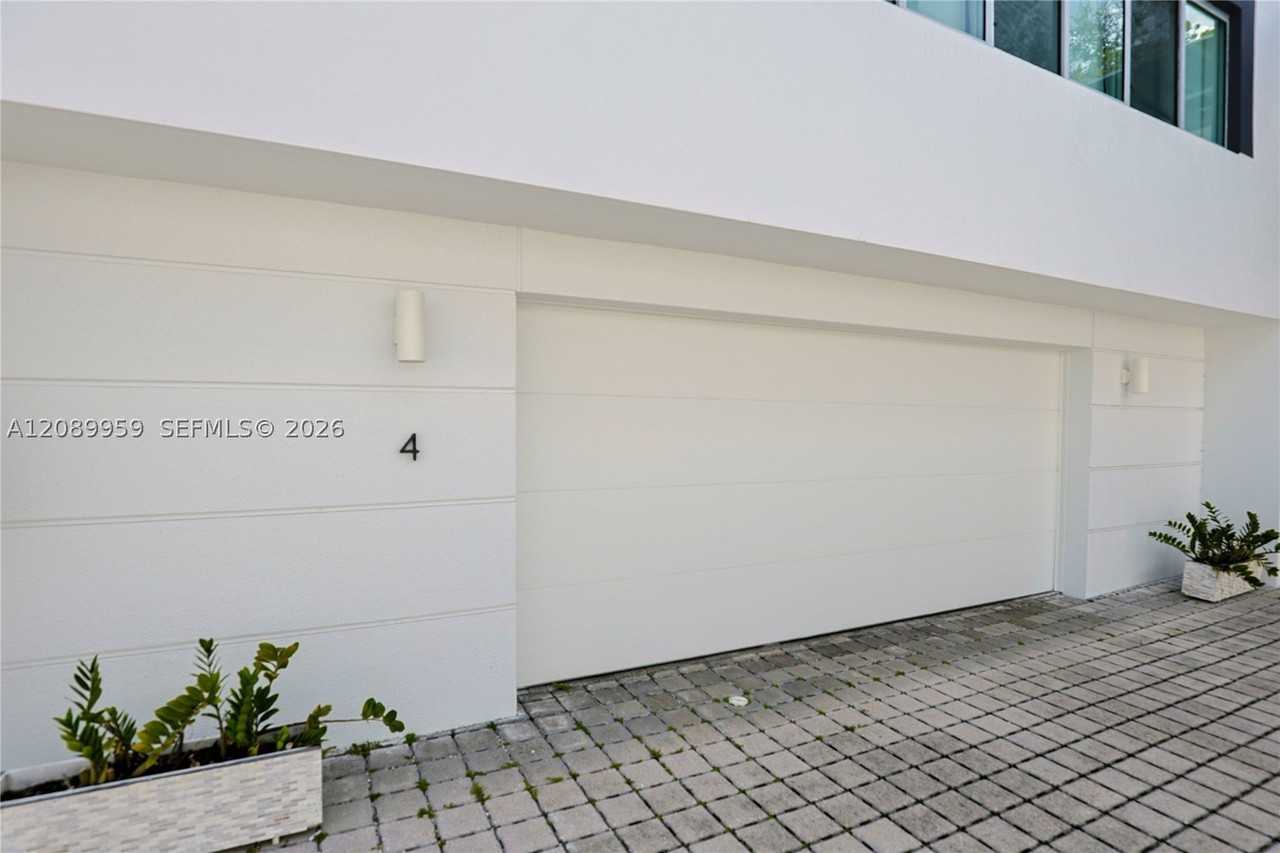7520 Sw 59th Pl #4D - Photo 3 of 50