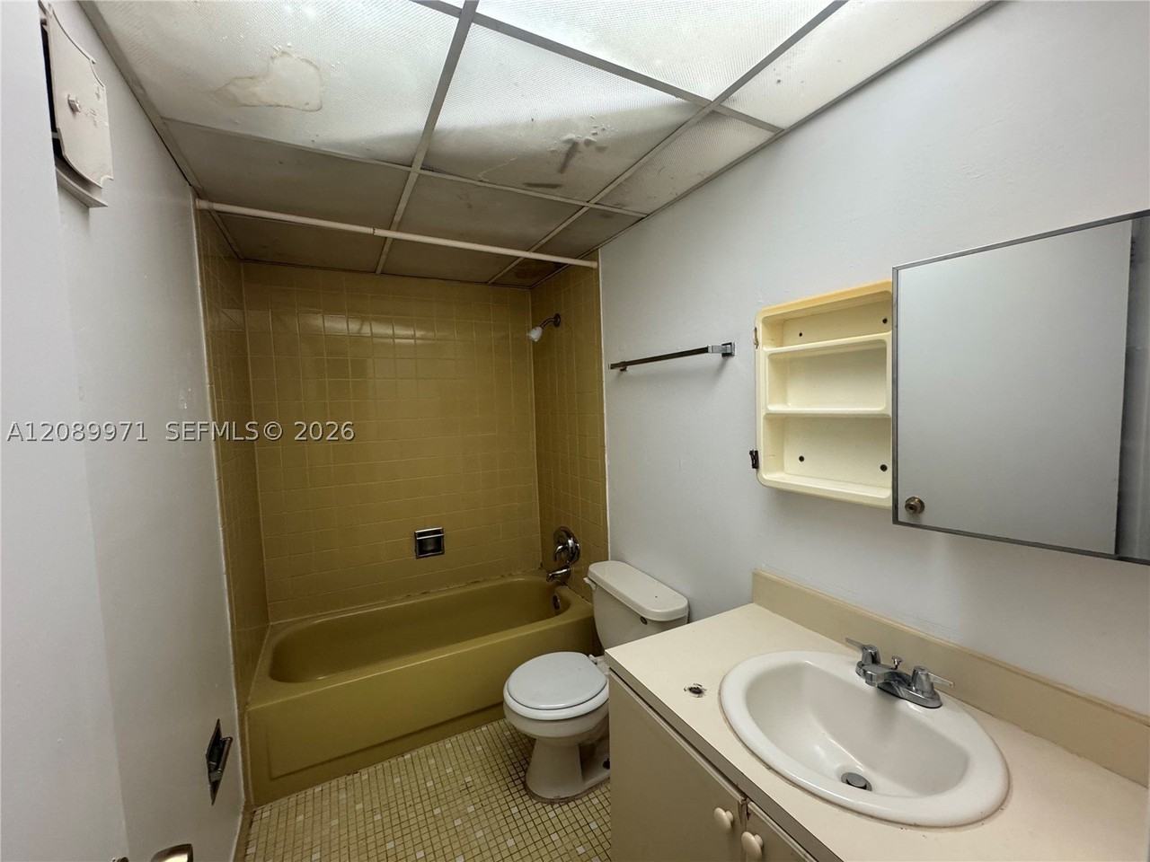 888 Ne 132nd St #205 - Photo 5 of 13