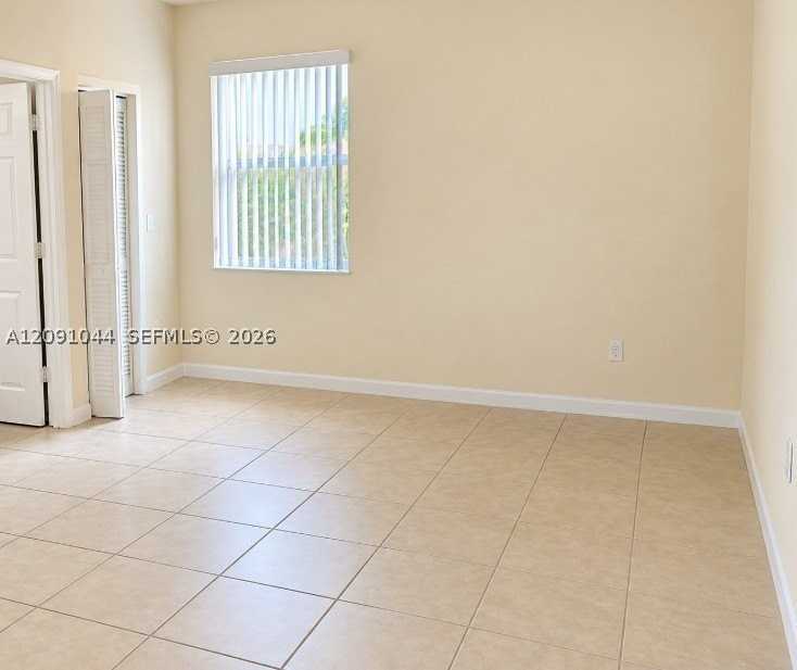 9532 Sw 169th Pl #0 - Photo 2 of 4