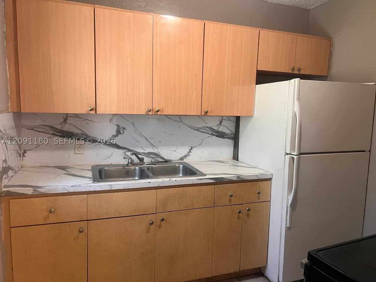 43 Nw 67th St - Photo 2 of 2