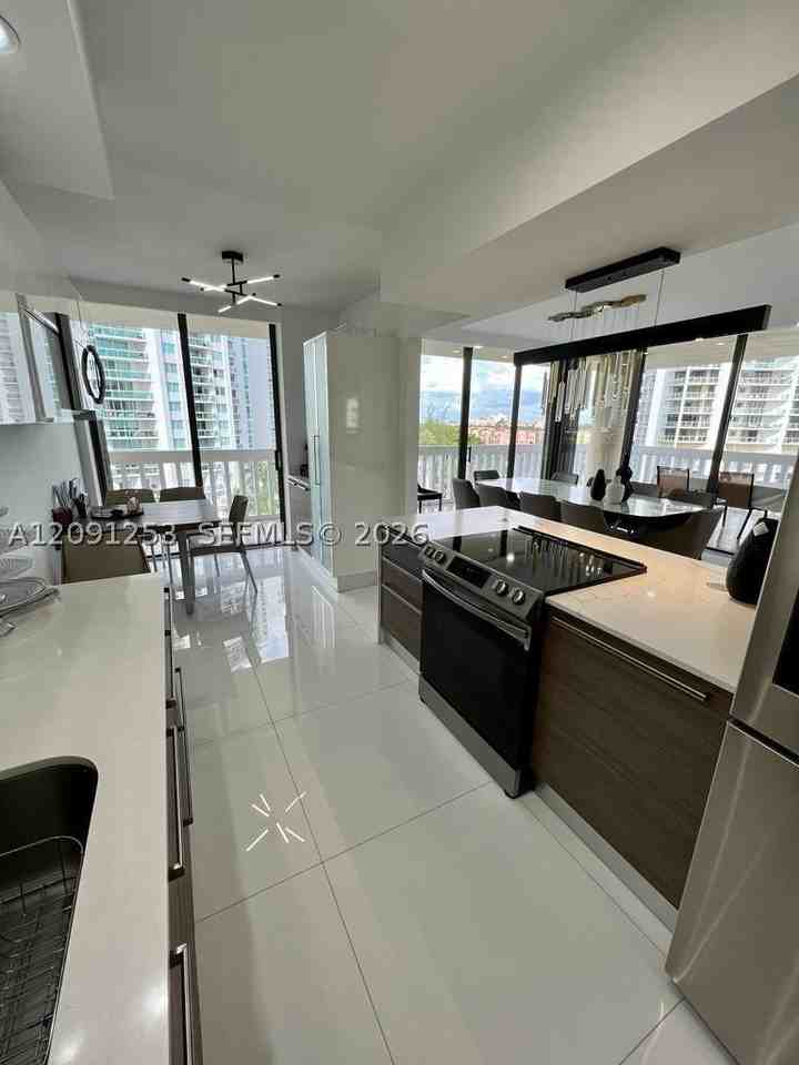 19355 Turnberry Way #6D - Photo 3 of 41