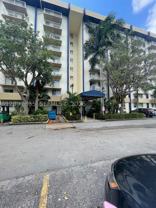 4550 Nw 9th St #102E - Photo 1 of 1