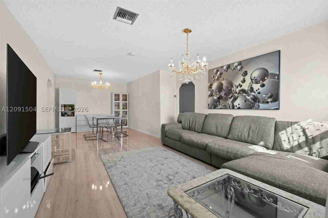 1935 Arthur St - Photo 7 of 22