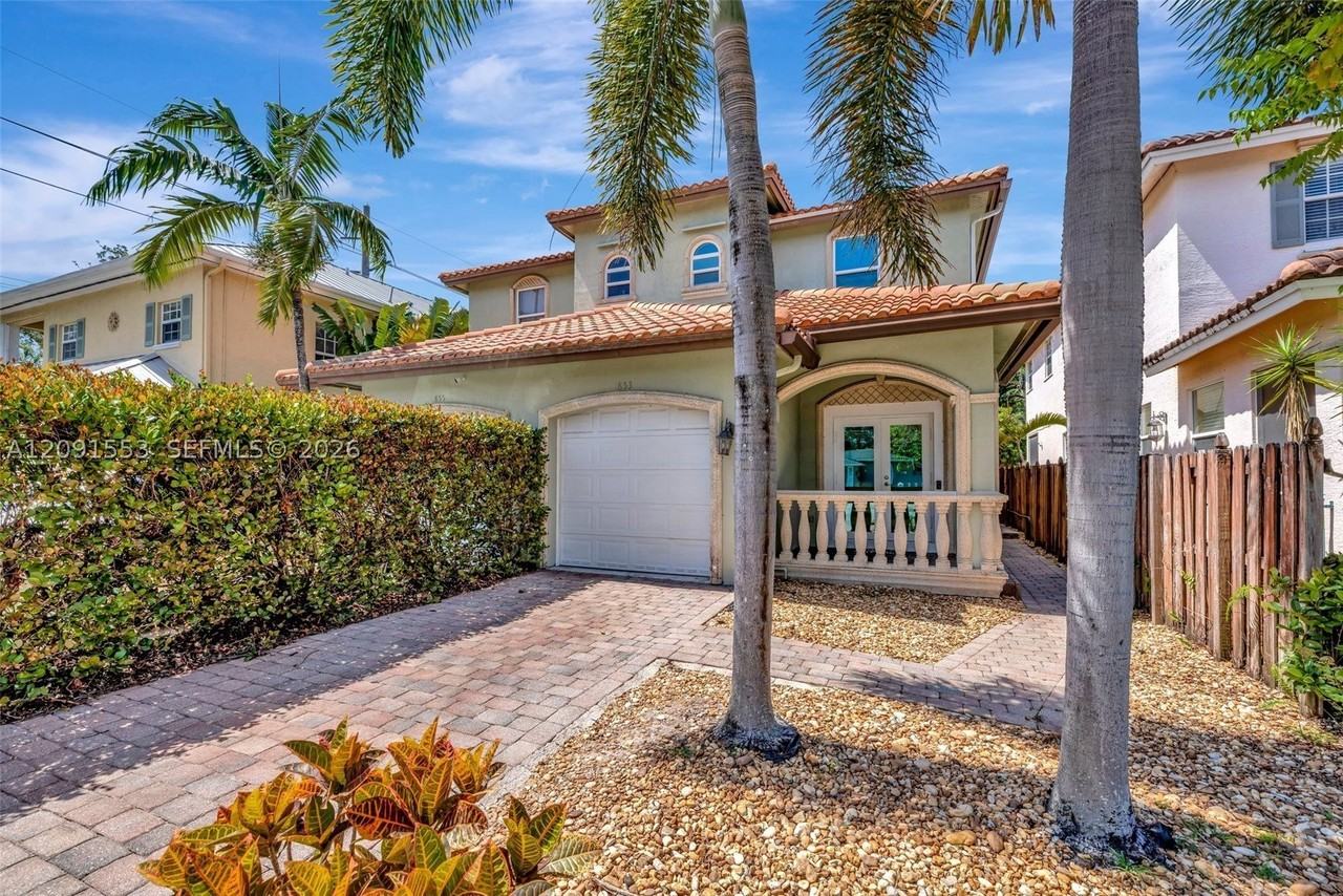 853 Sw 11th Ct - Photo 2 of 50