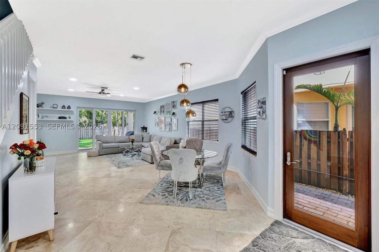 853 Sw 11th Ct - Photo 7 of 50