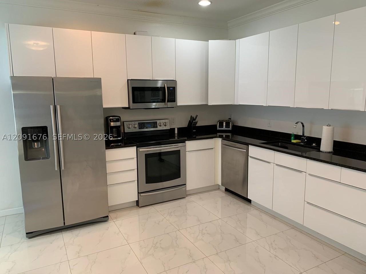 8148 Sun Palm Dr - Photo 2 of 46