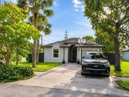 featured image of 901 Nw 1st Ave
