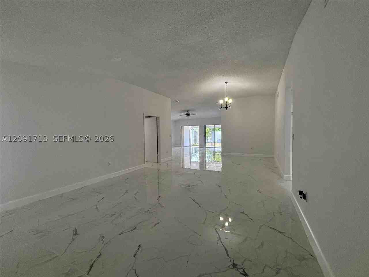 12810 Nw 6th Ln - Photo 5 of 28