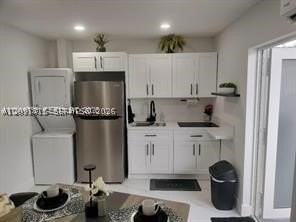1130 Ne 201st Ter #B - Photo 6 of 12