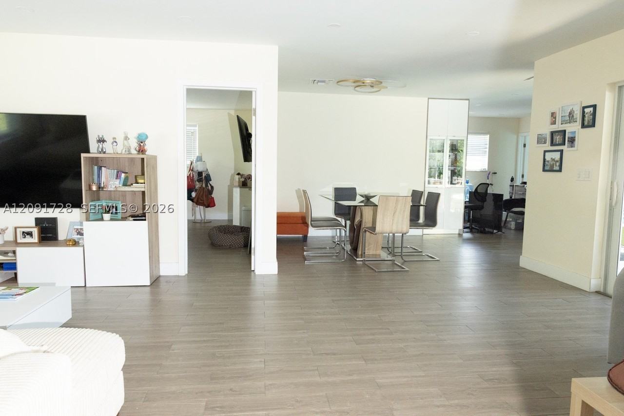1320 Arthur St #1320 - Photo 6 of 39