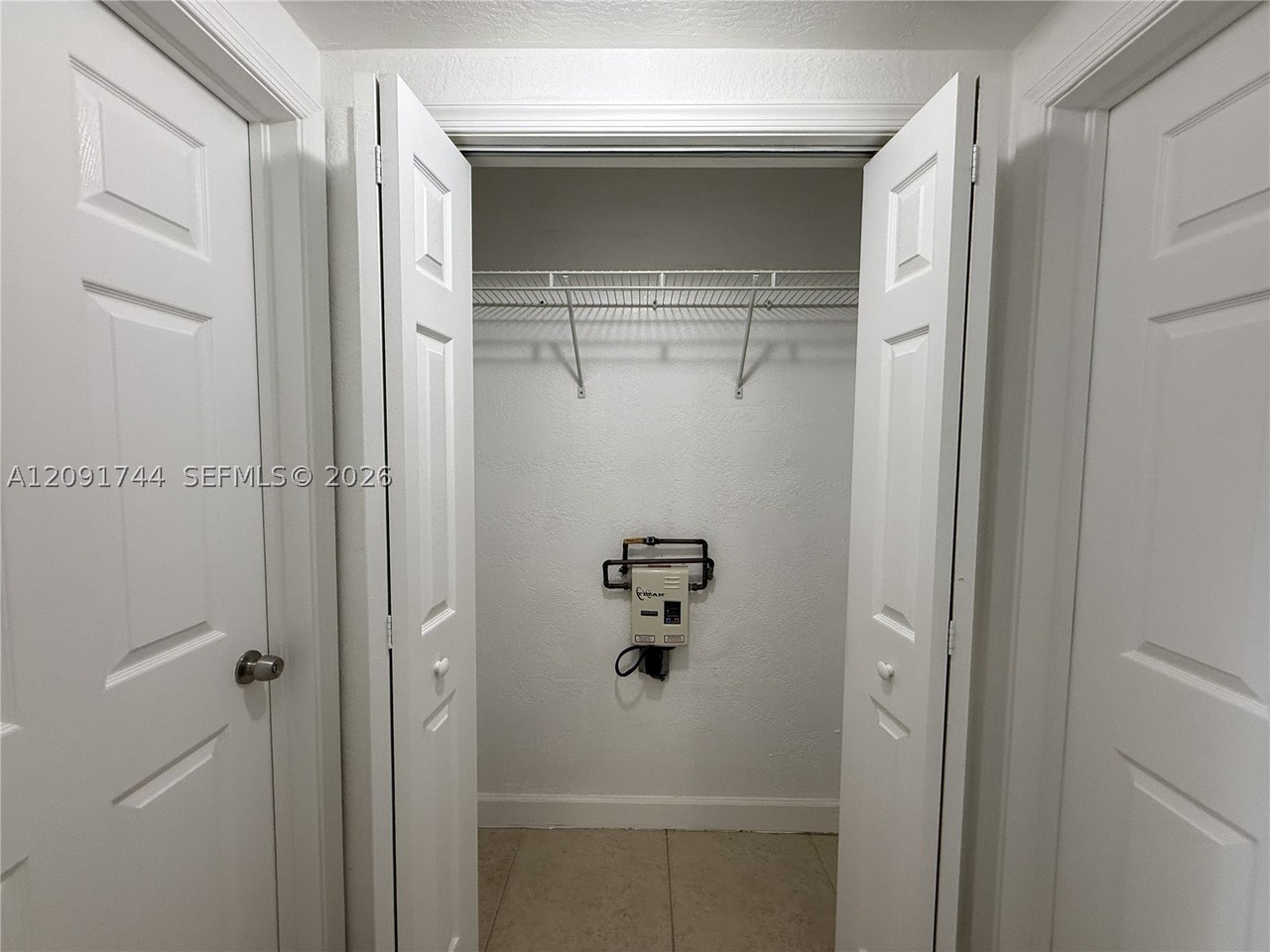 421 Sw 6th St #7 - Photo 6 of 8