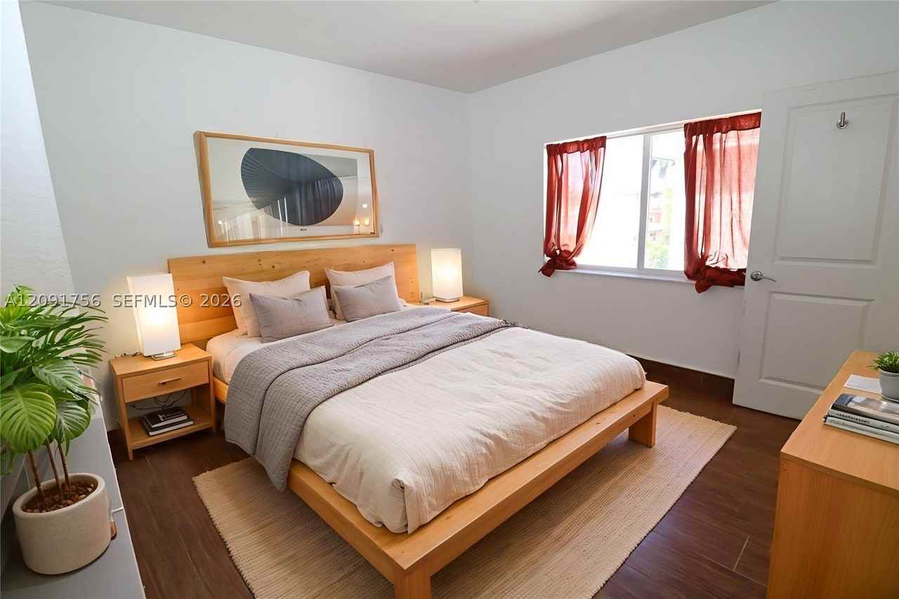 605 Ne 28th St #3 - Photo 6 of 37
