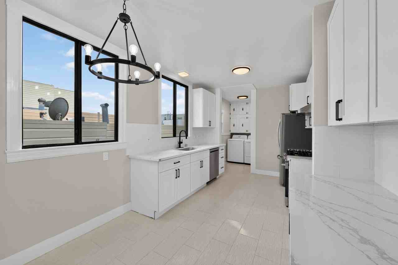 14351437 18th Ave #1435 - Photo 7 of 20