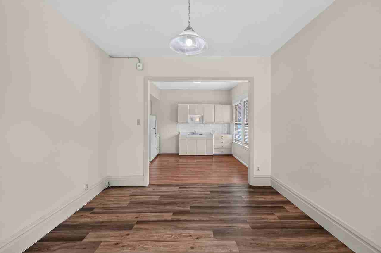 395 Chestnut St - Photo 6 of 10