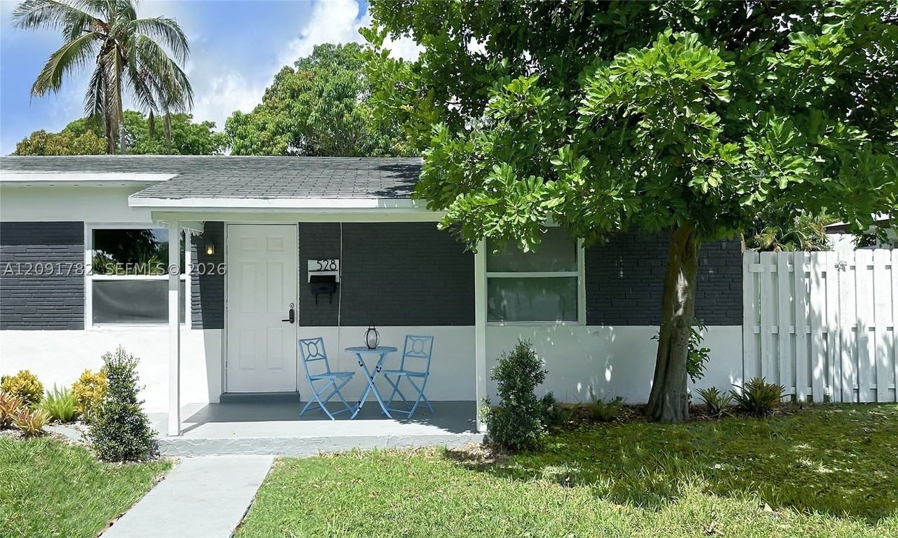 528 Sw 4th Ave #A - Photo 2 of 42