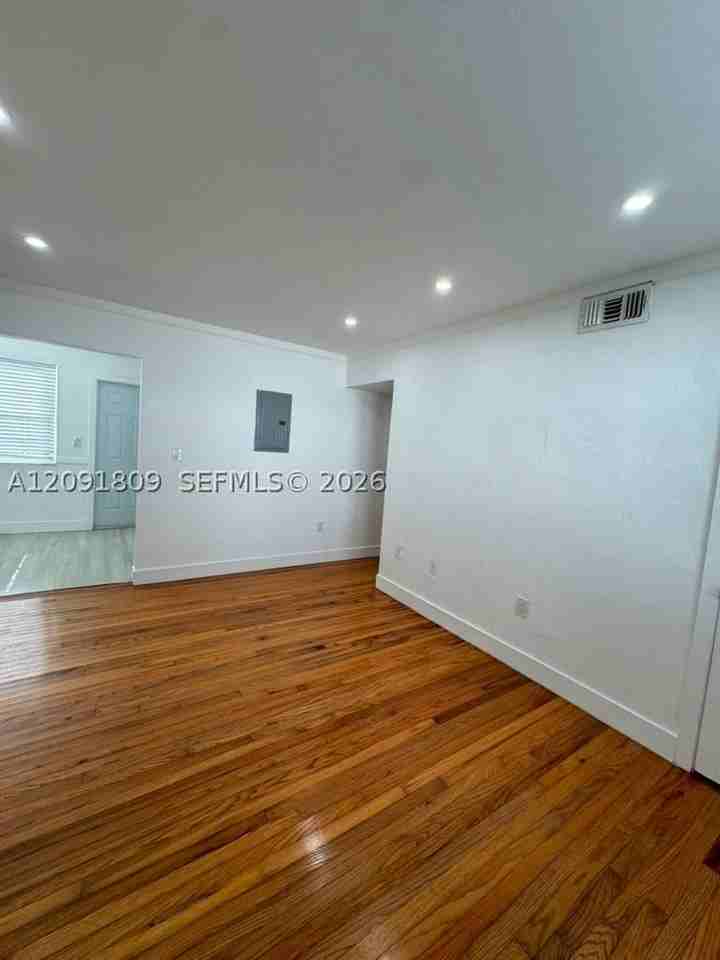 15 Sidonia Ave #2 - Photo 2 of 12