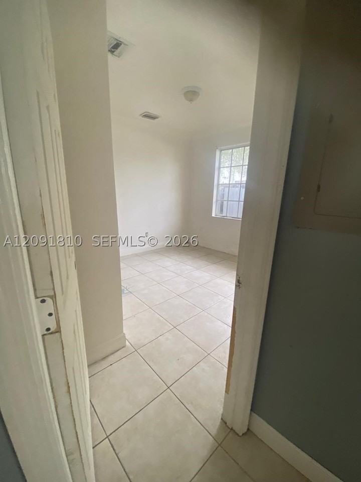 9752 Nw 26th Ave #9752 - Photo 6 of 14