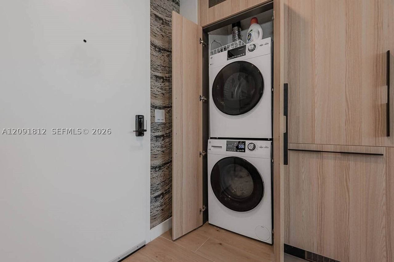 225 Ne 2nd St #3102 - Photo 6 of 21