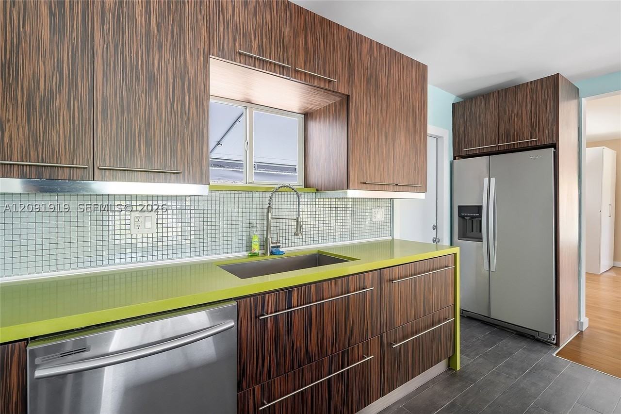 1600 Ne 110th Ter #1600 - Photo 5 of 41