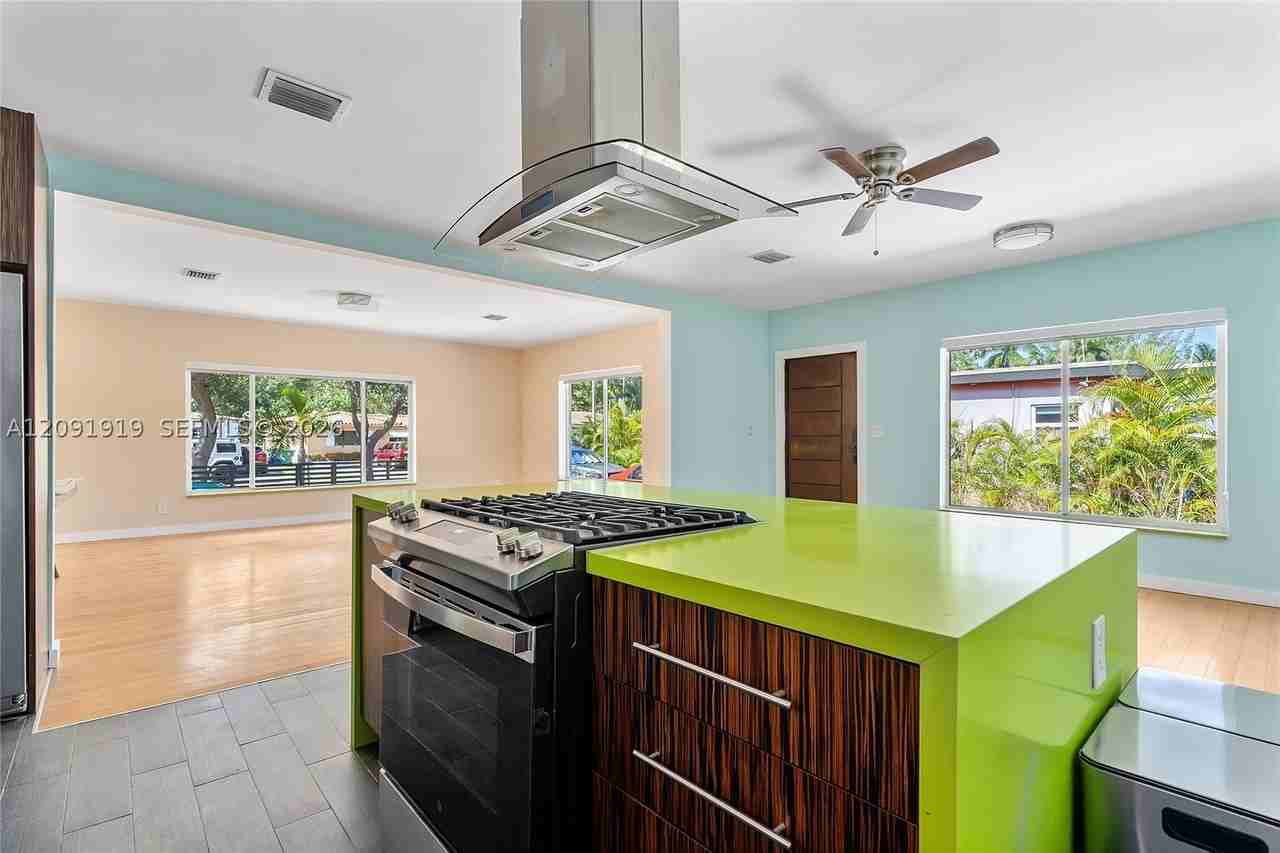 1600 Ne 110th Ter #1600 - Photo 6 of 41