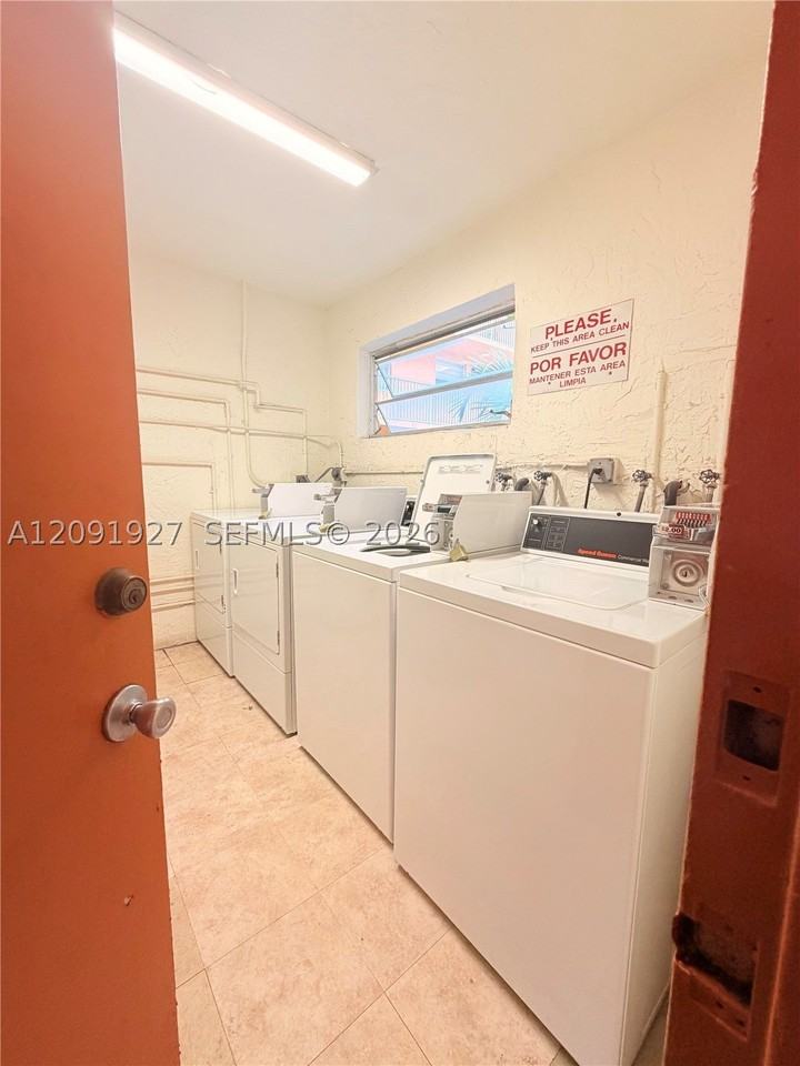 2441 Sw 31st Ave #110 - Photo 3 of 3