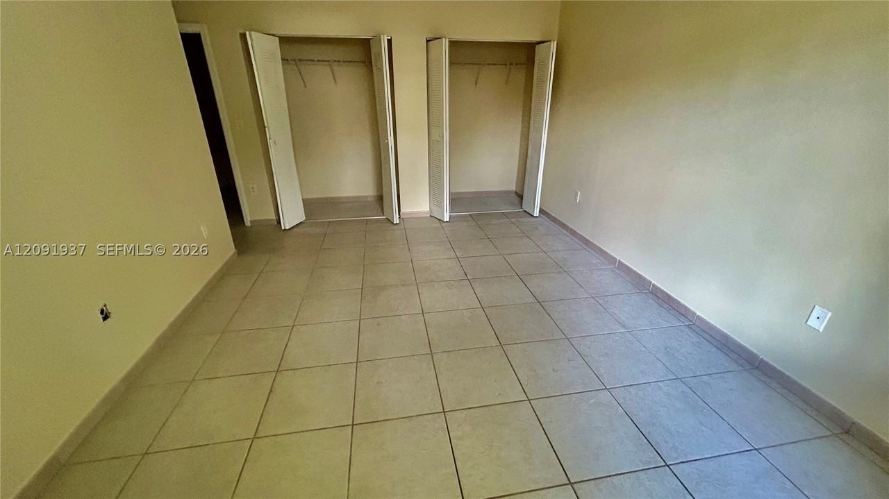 1615 Sw 3rd Ct - Photo 7 of 14