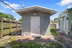 featured image of 1741 Ne 178th St #B