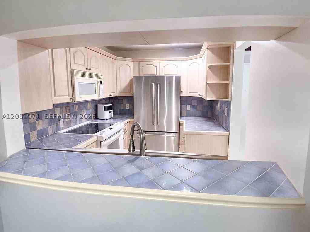 11233 Sw 88th St #202E - Photo 4 of 26