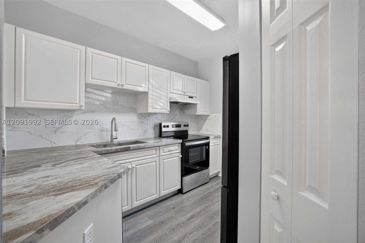 751 Se 2nd St #751 - Photo 6 of 34