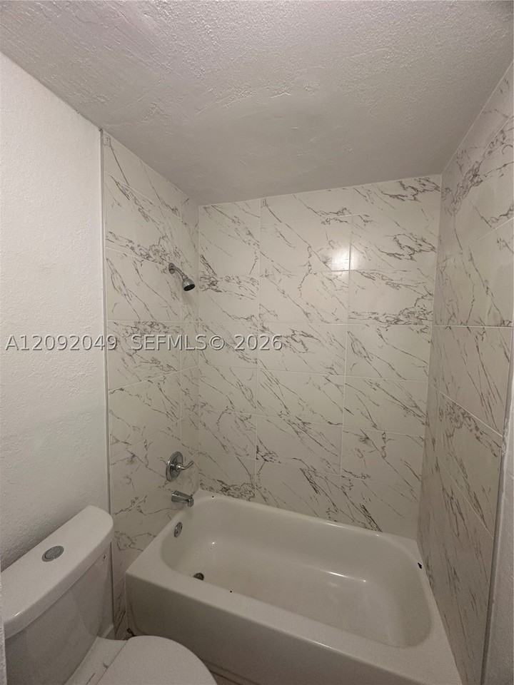 2268 Sw 81st Ave #2268 - Photo 5 of 12