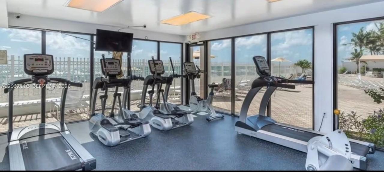 2501 S Ocean Dr #627 - Photo 3 of 11