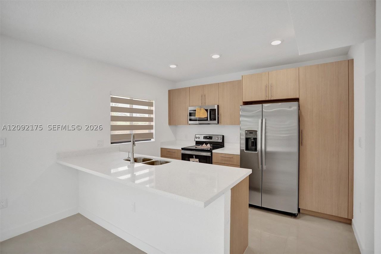 1135 Nw 1st St #1135 - Photo 7 of 50