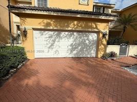 featured image of 5543 Nw 112th Pl