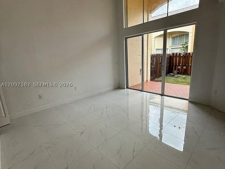 5543 Nw 112th Pl - Photo 6 of 12