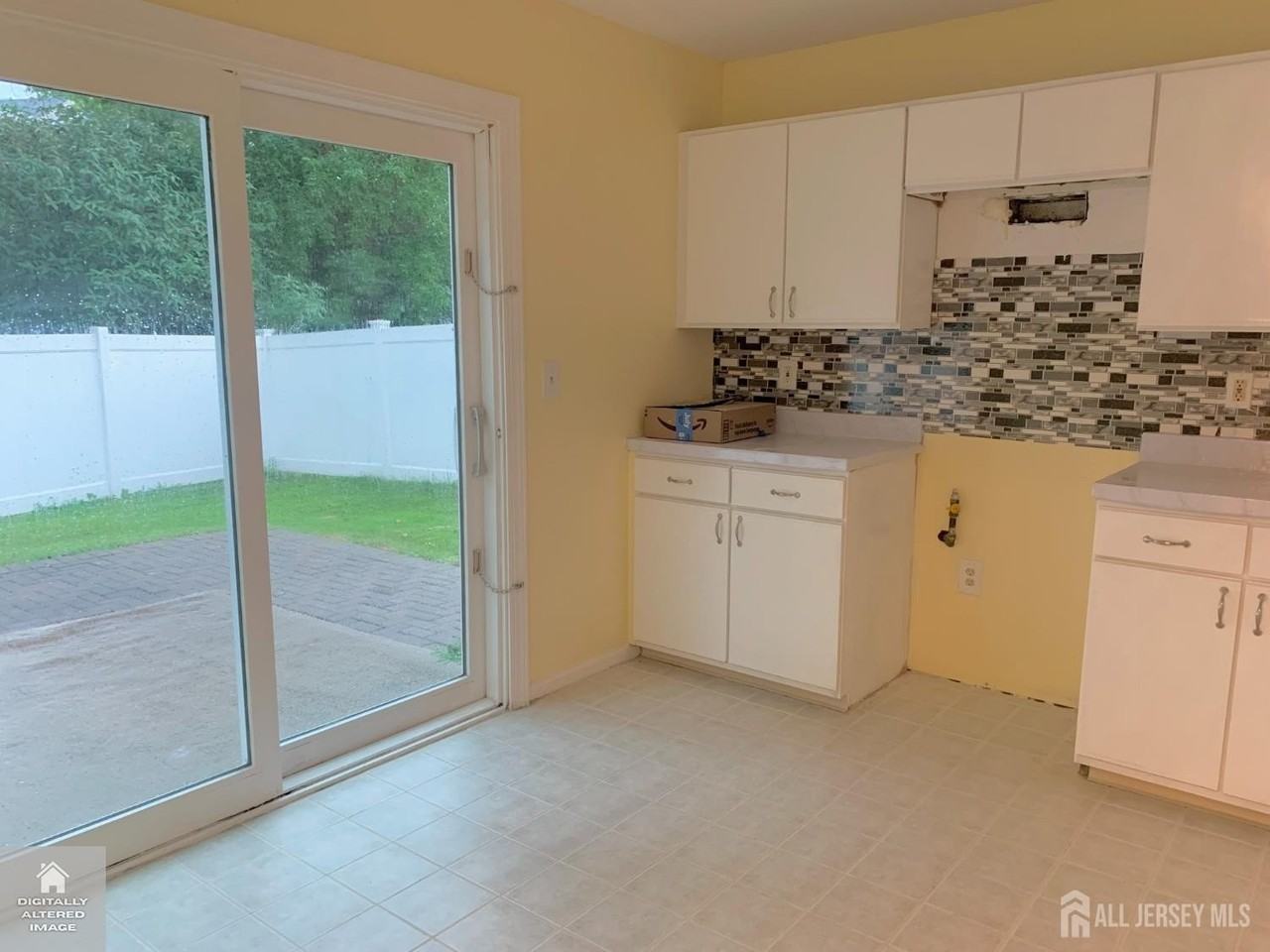 14 Colson Ct - Photo 4 of 10