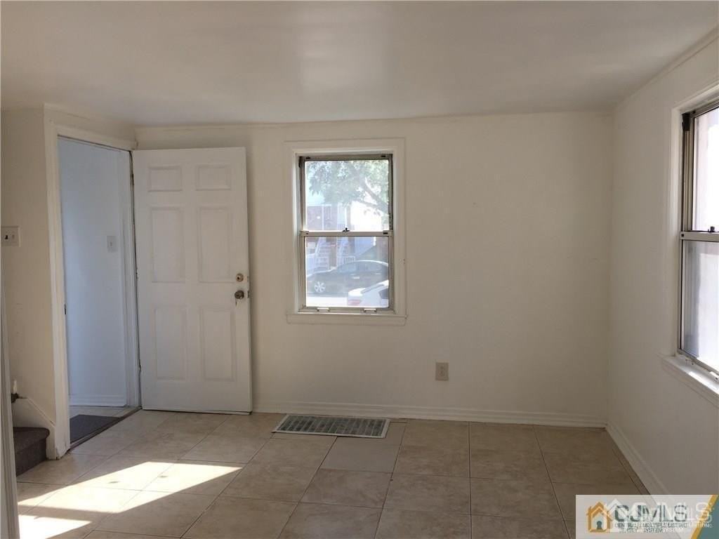 20 Pulaski Ave - Photo 2 of 8