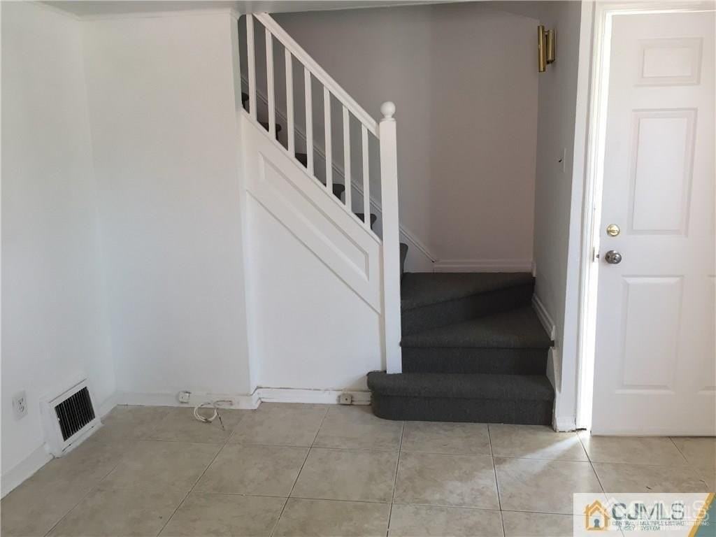 20 Pulaski Ave - Photo 3 of 8
